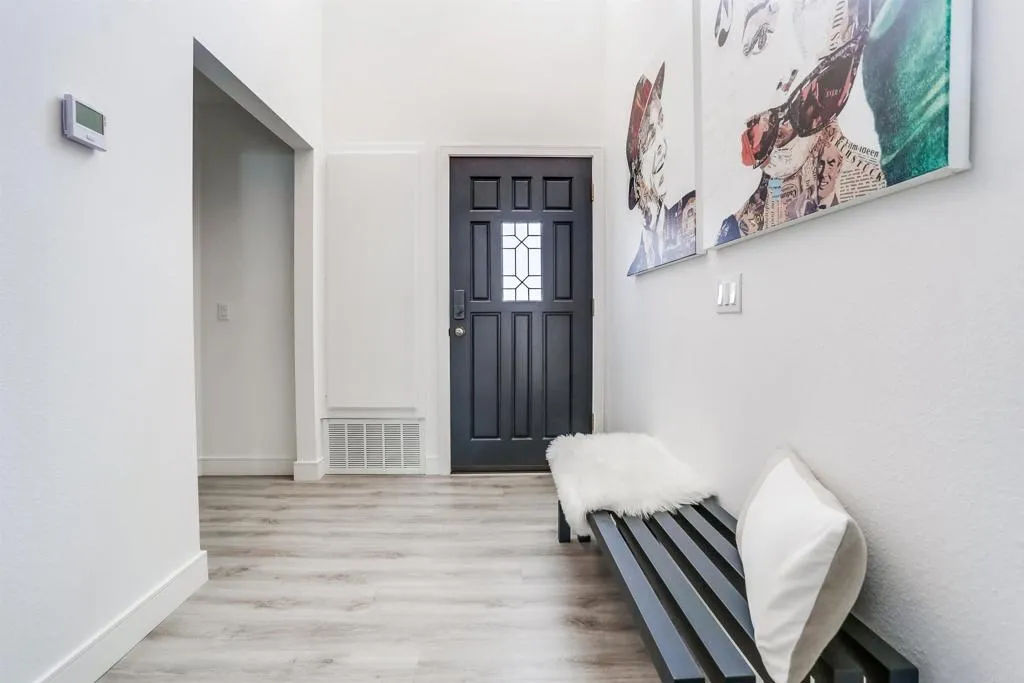 546 Via De La Valle Unit E