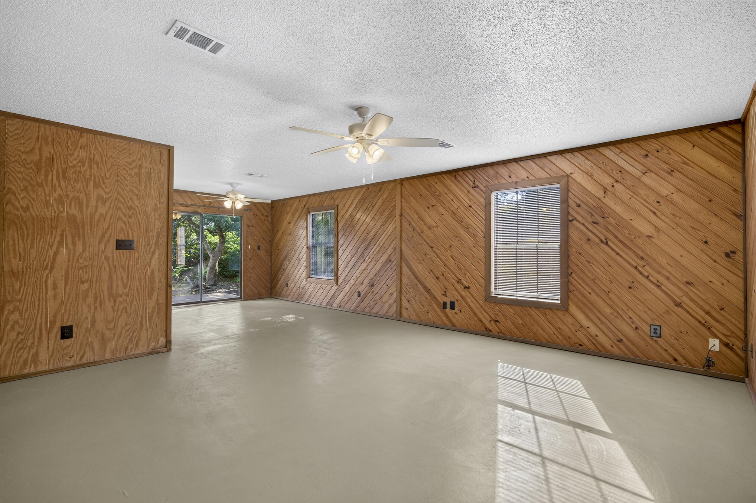 40 Country Club Drive