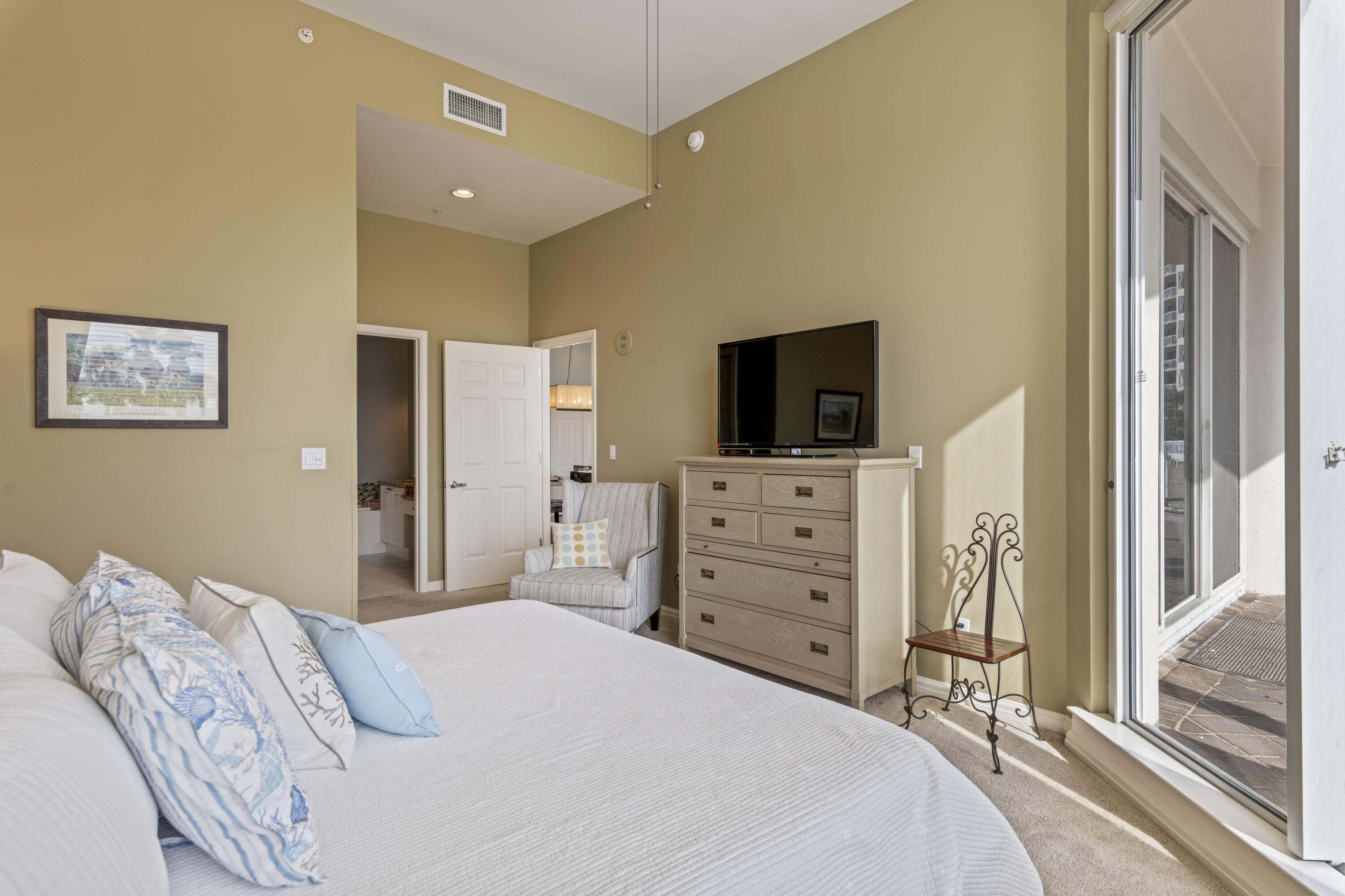 15200 Emerald Coast Parkway, UNIT 202