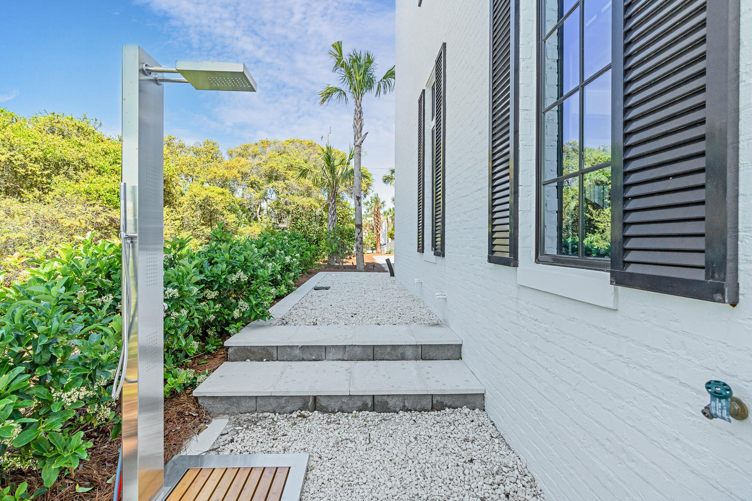 73 Pompano Street