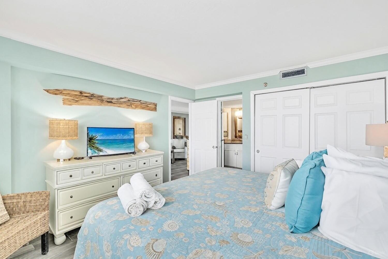 502 Gulf Shore Drive, 307