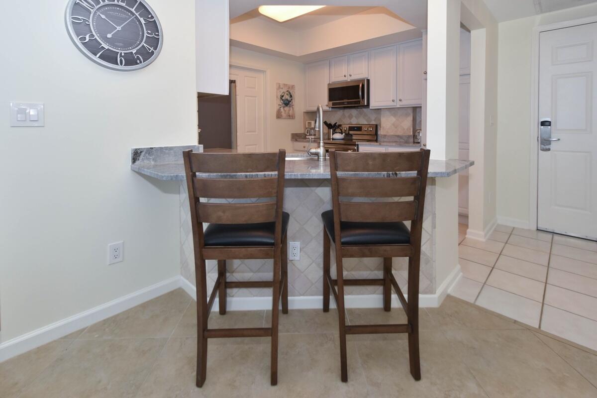 1050 E Highway 98, 905E