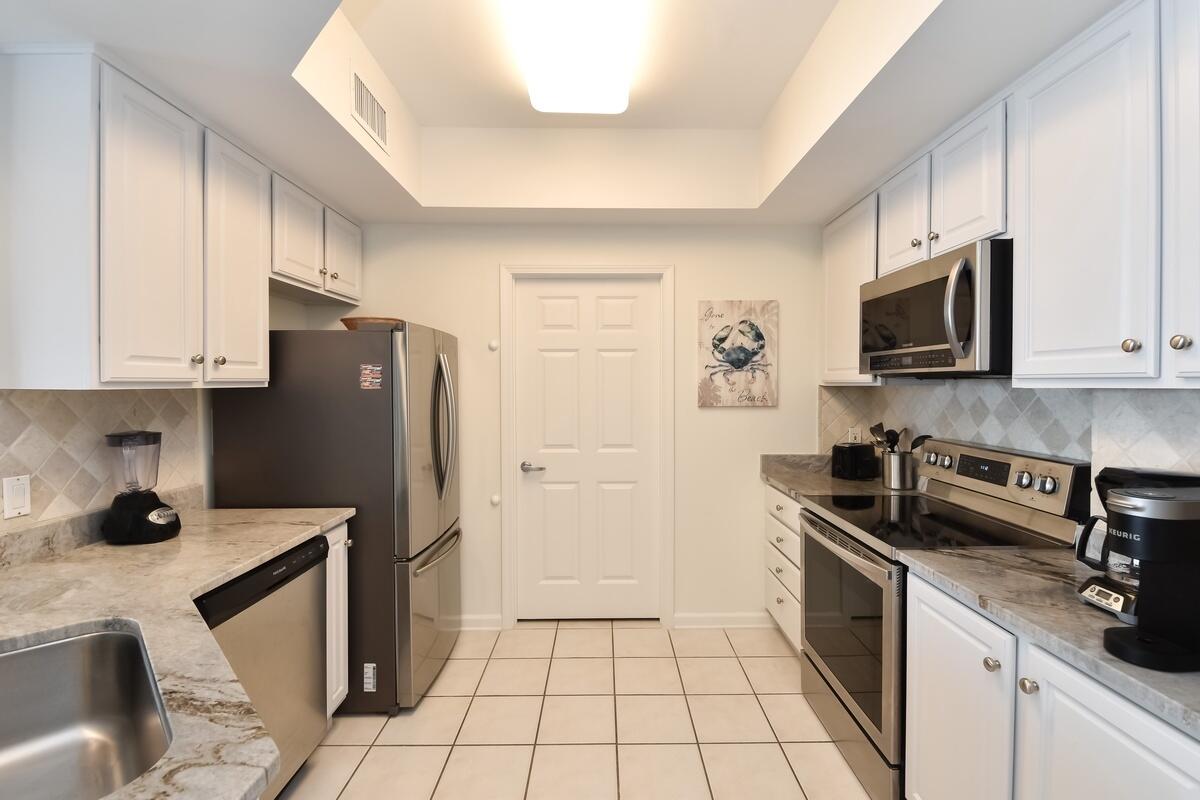 1050 E Highway 98, 905E