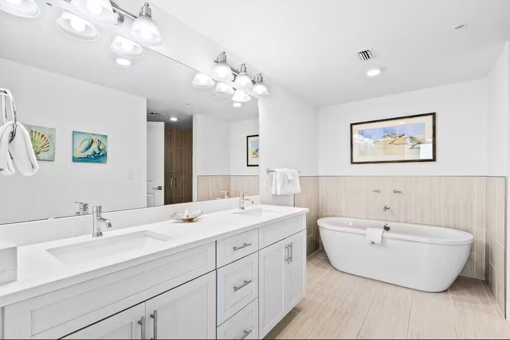 858 Scallop Court UNIT 204