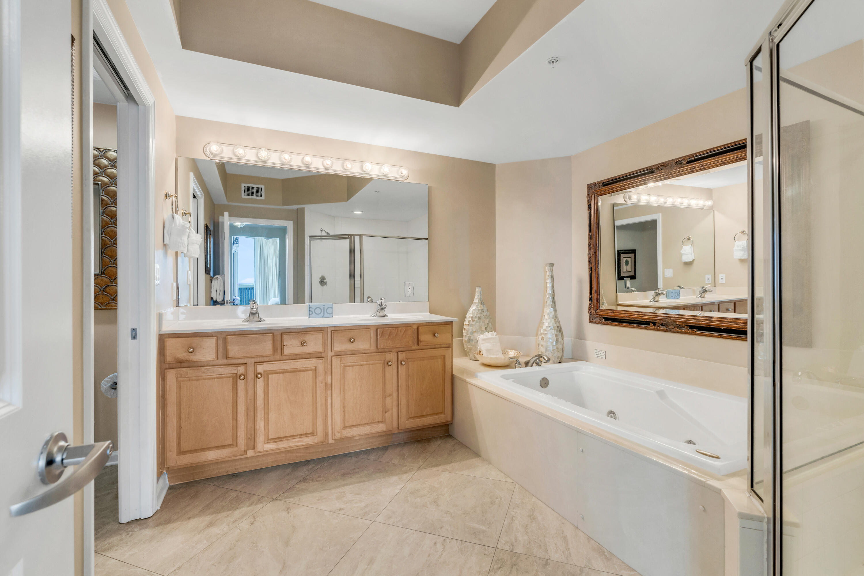 1050 E Highway 98 605E