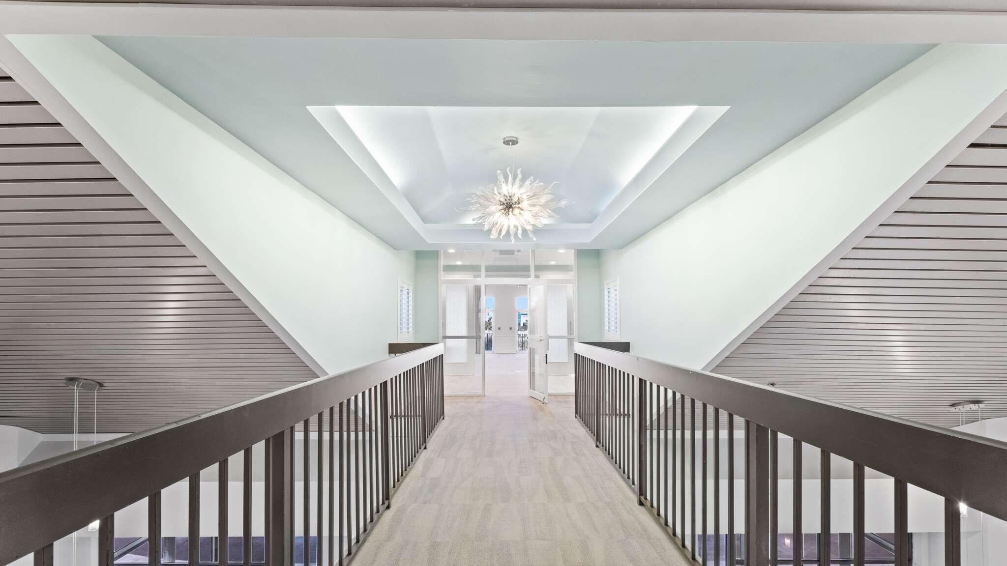 1040 Highway 98 E 811