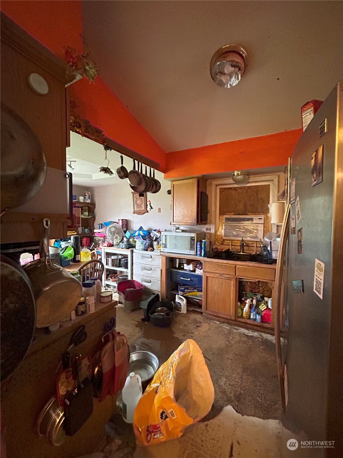 1709 Amanda Avenue
