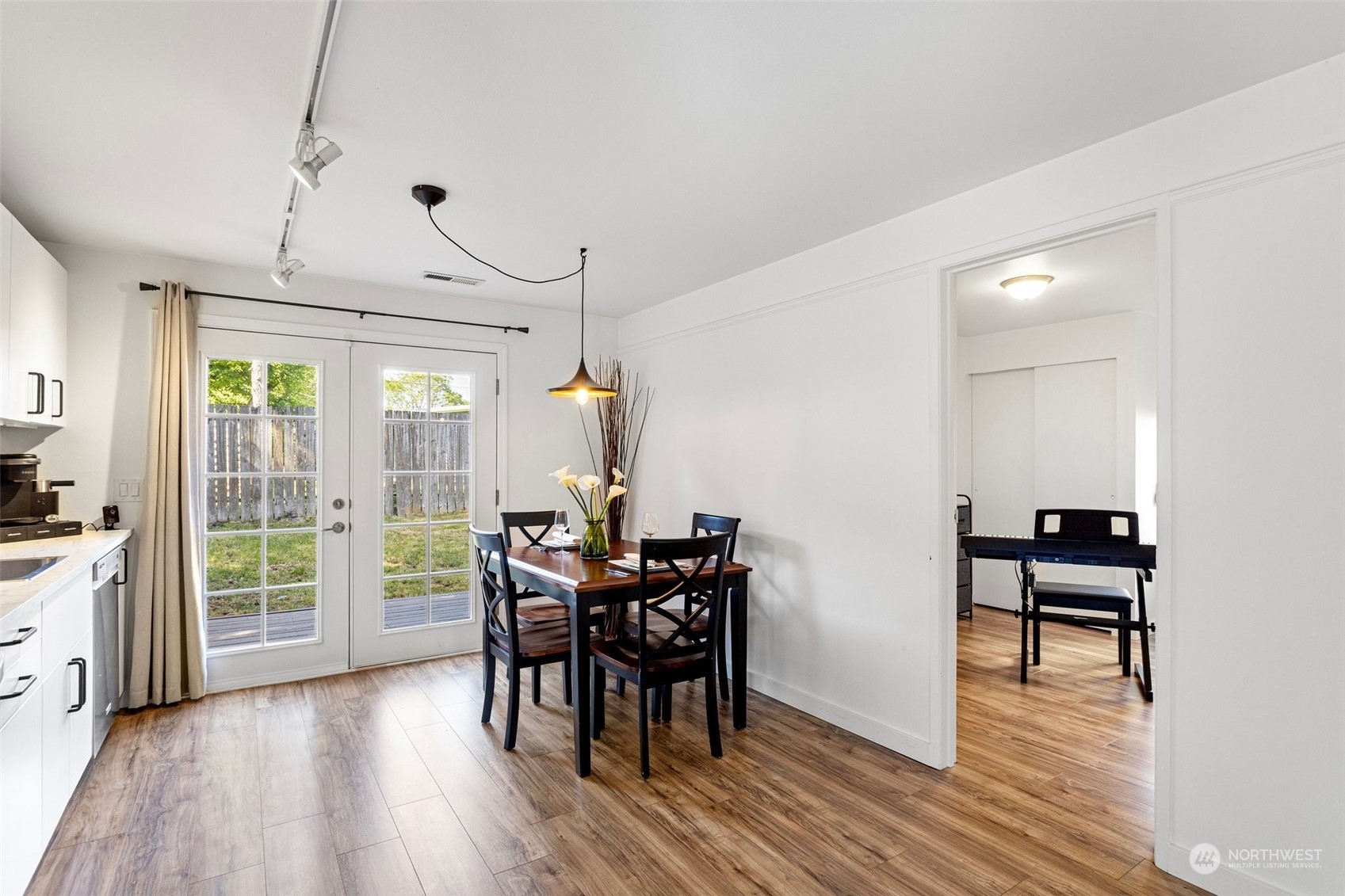 3912 S Orcas Street , -2266