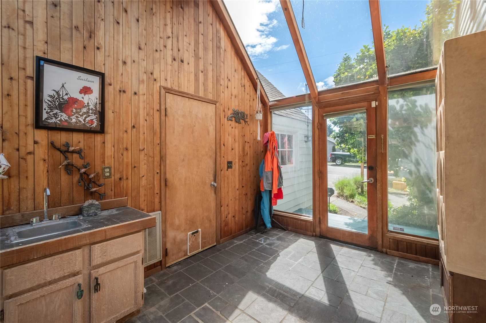 1901 Crystal Springs Road W