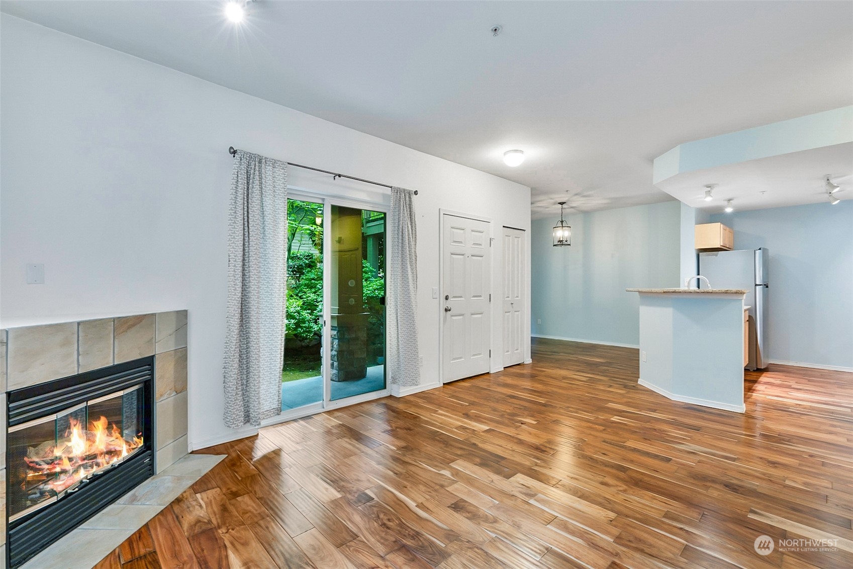 21507 42nd Avenue S Unit: E-8