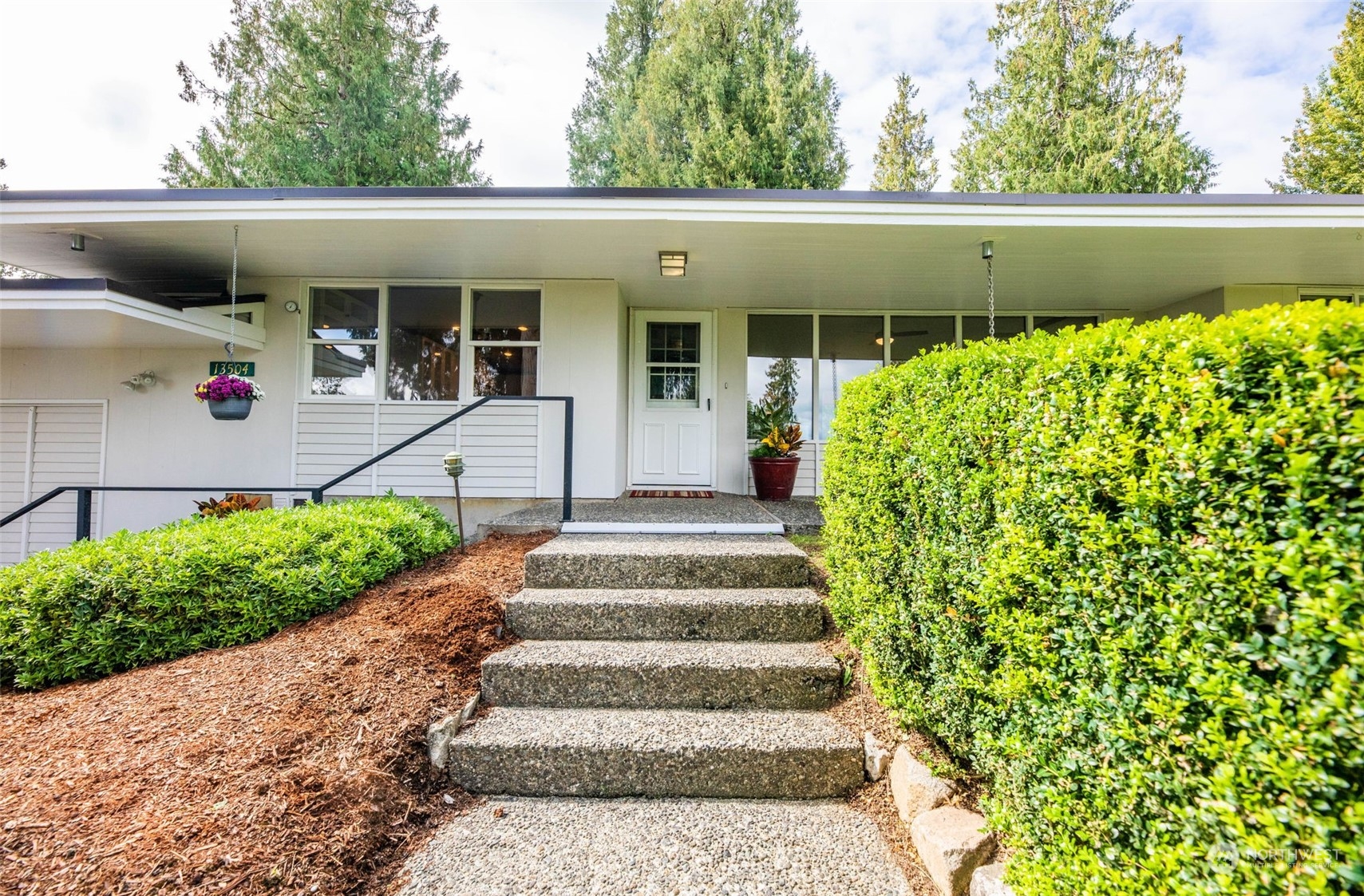 13504 Kenwanda Drive