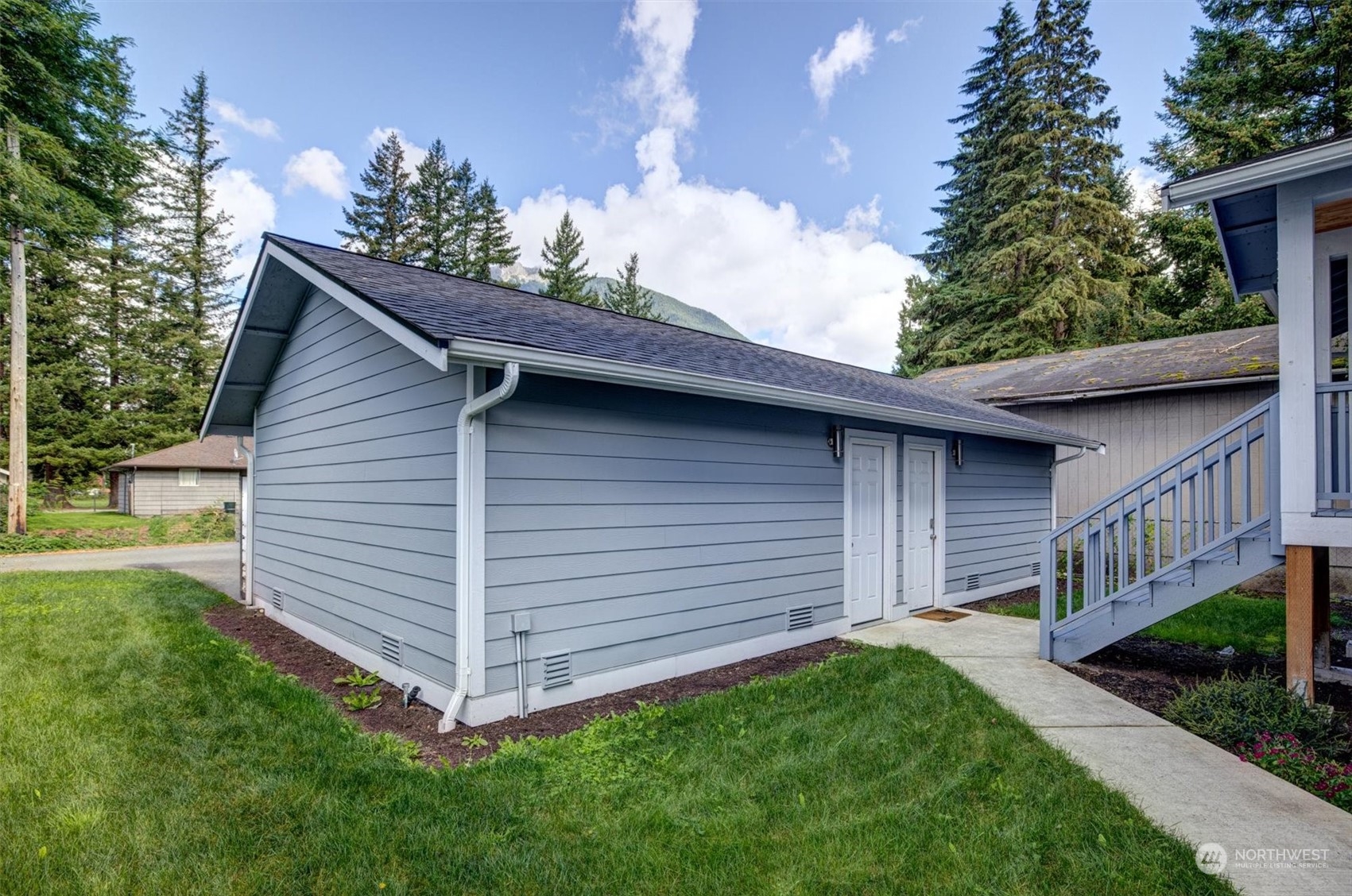 324 E 2nd Street #B