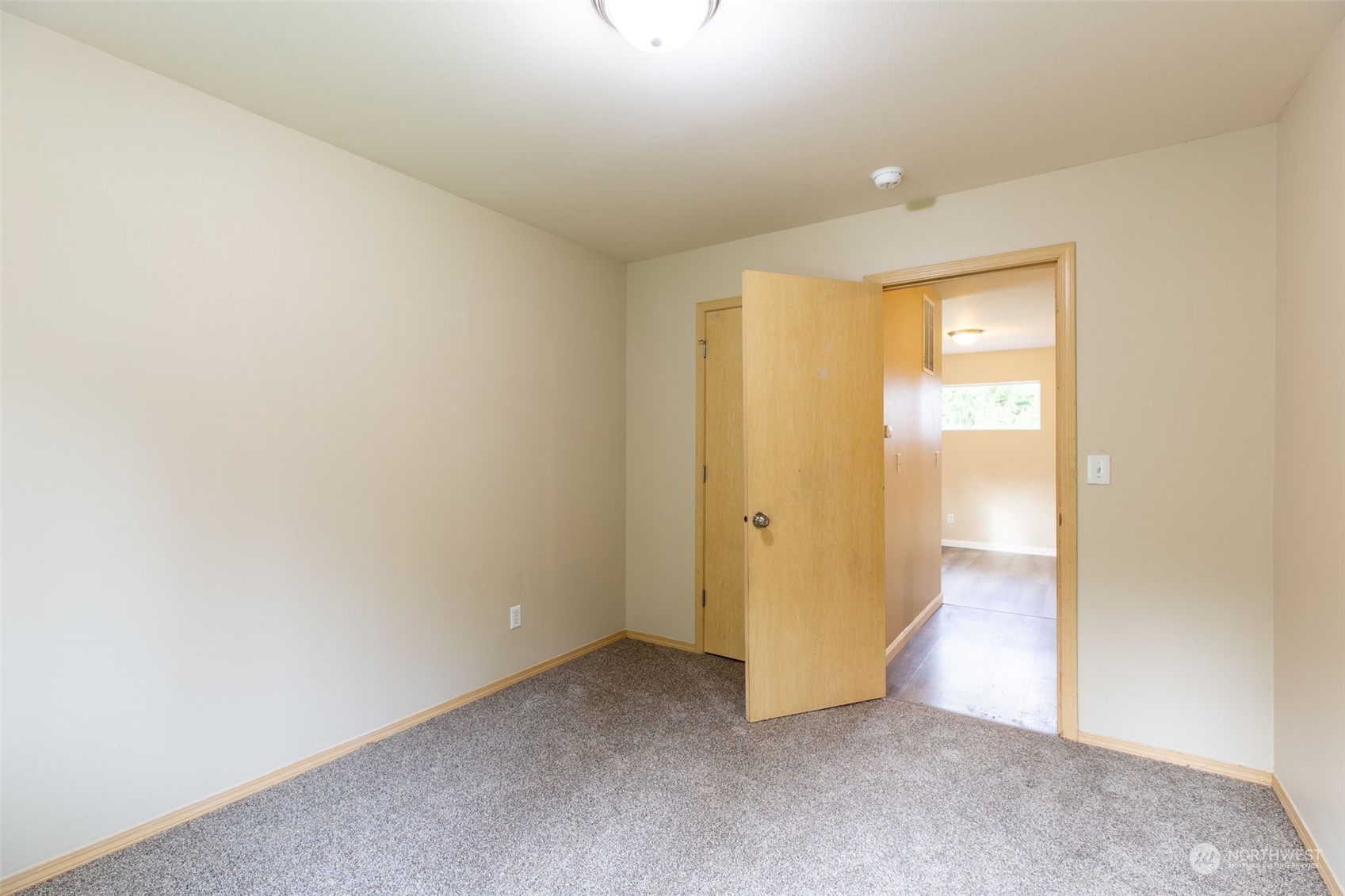 7608 88th Place NE