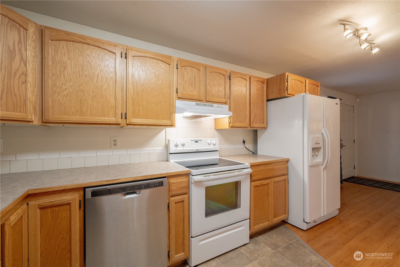 8726 13th Street NE