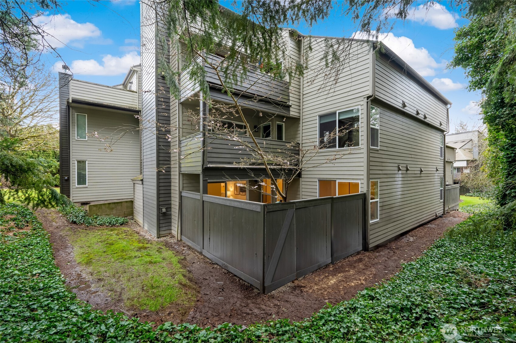 11917 93rd Lane NE Unit: 103