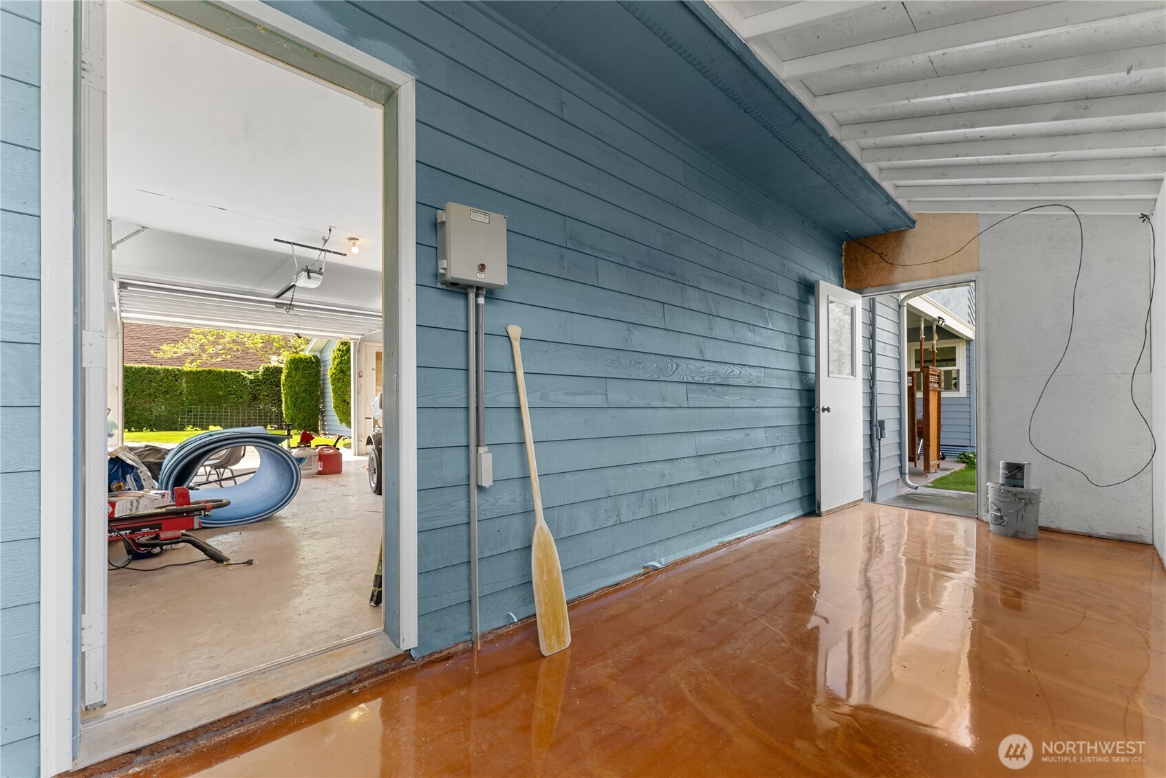 21 Lakeview Loop