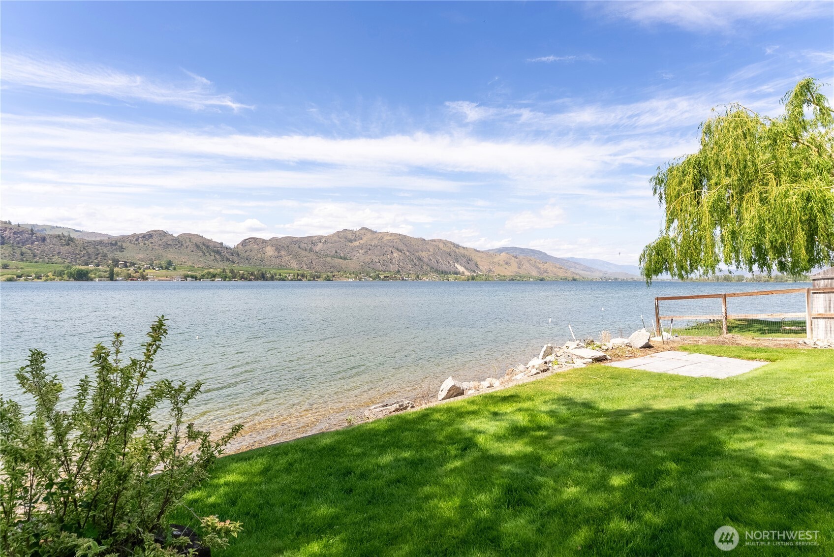 21 Lakeview Loop
