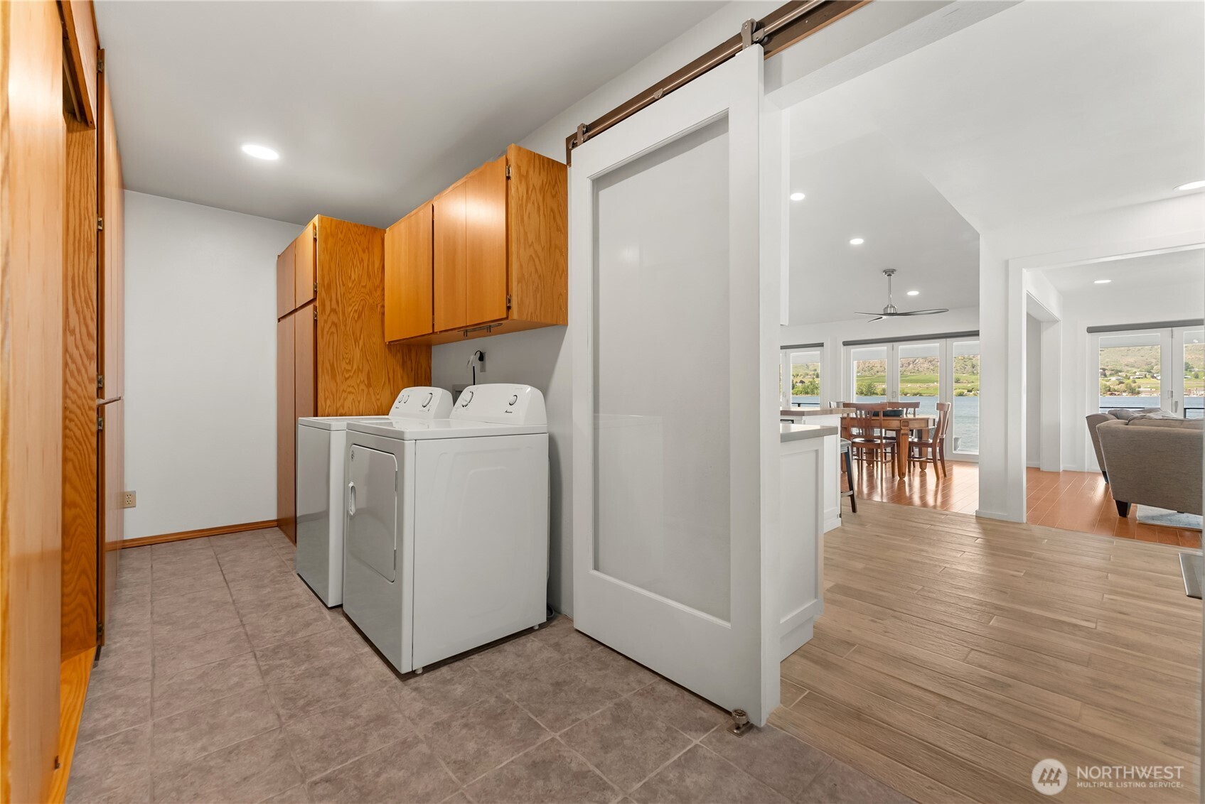 21 Lakeview Loop