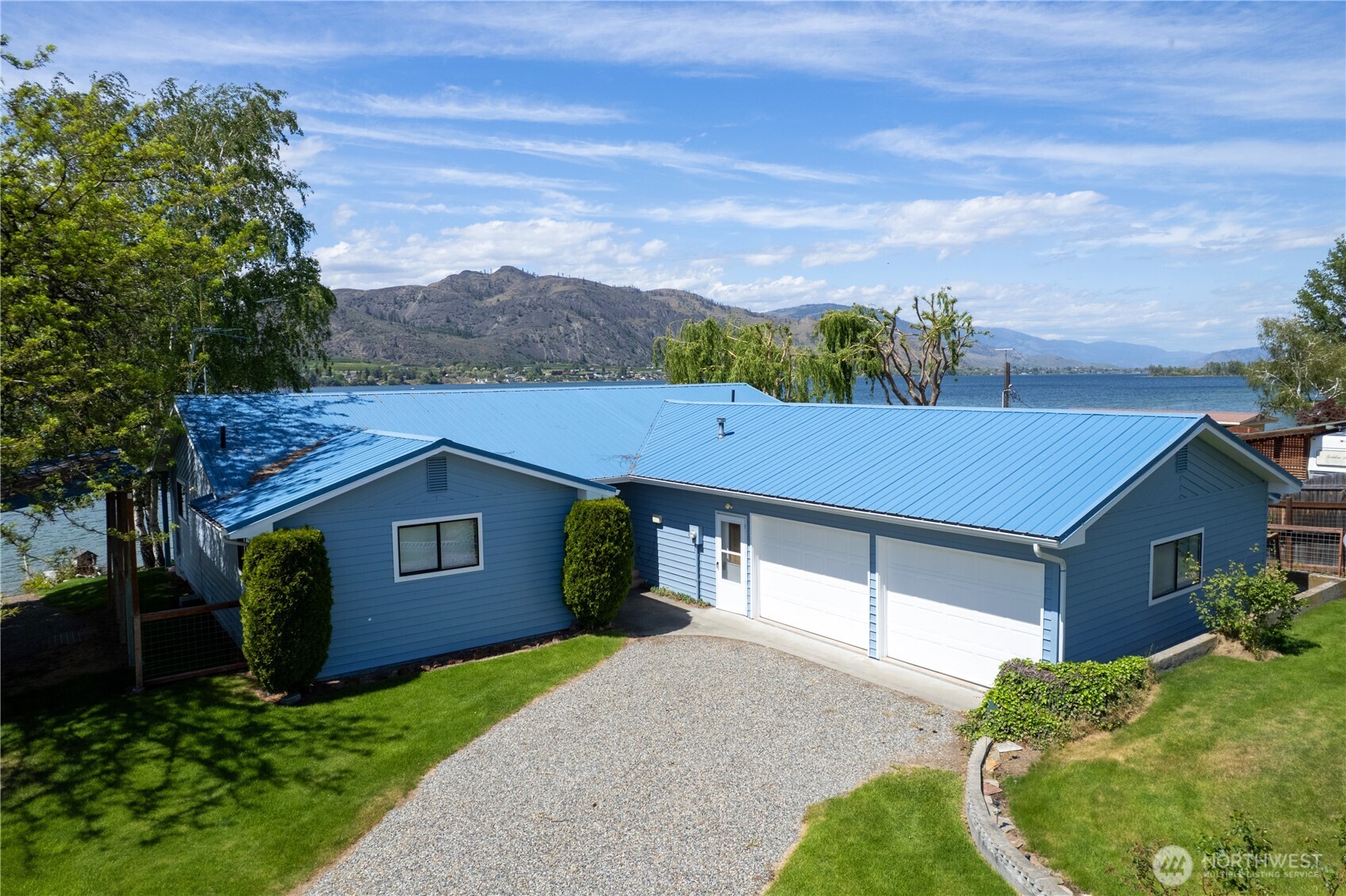 21 Lakeview Loop