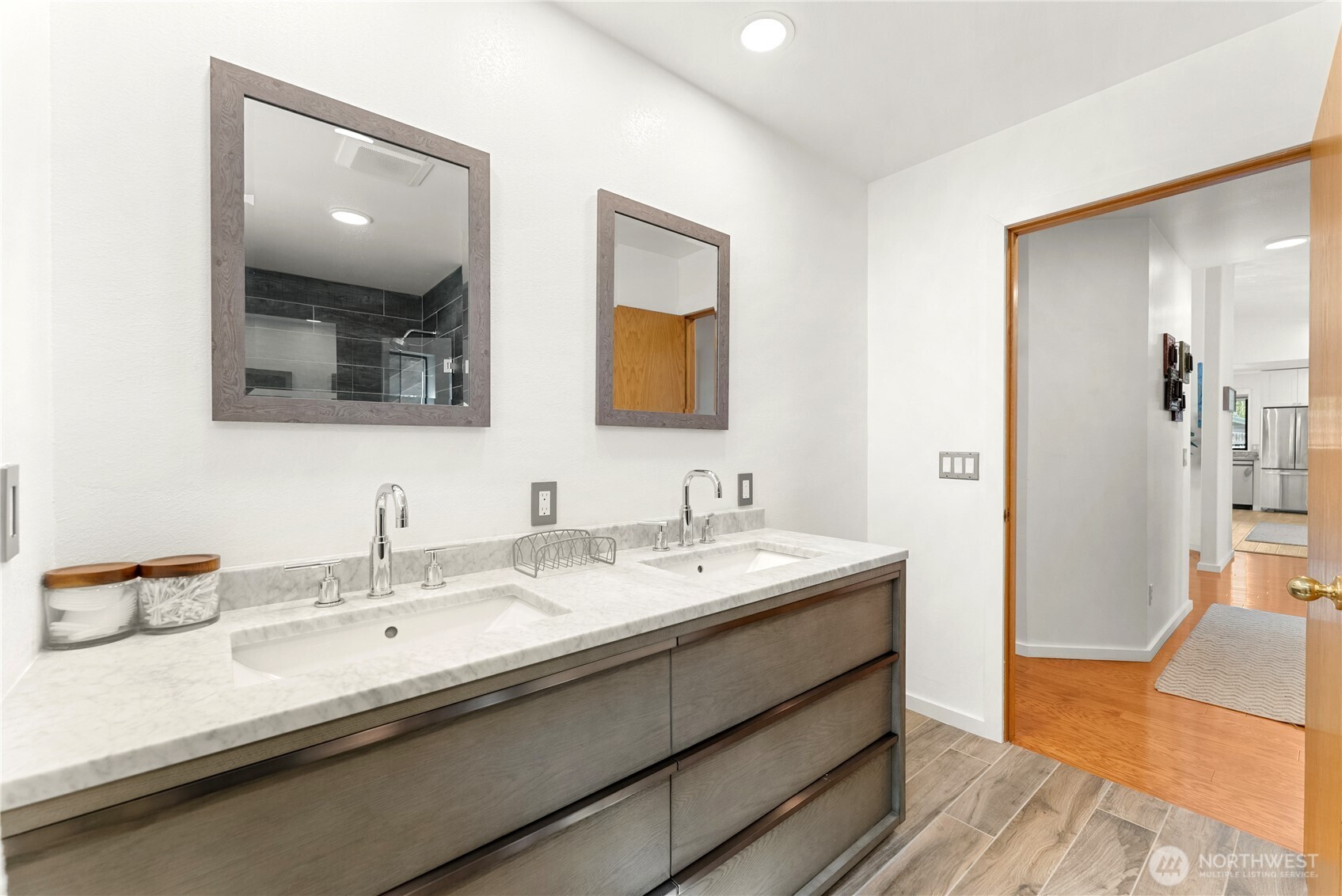 21 Lakeview Loop