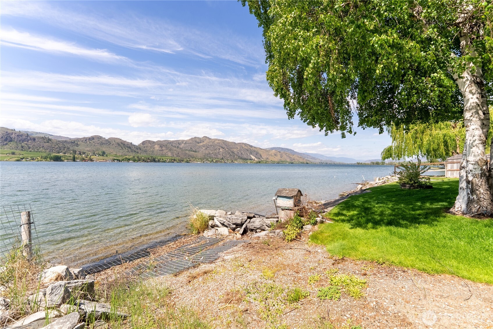 21 Lakeview Loop