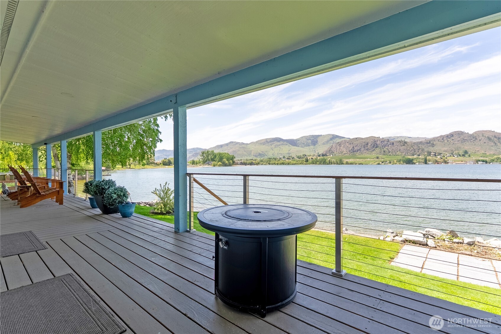 21 Lakeview Loop