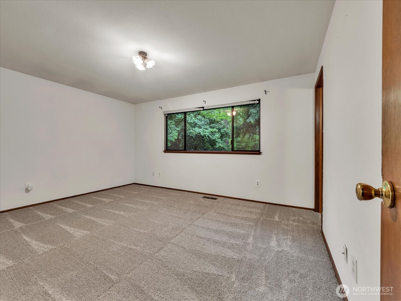 15409 216th Avenue NE