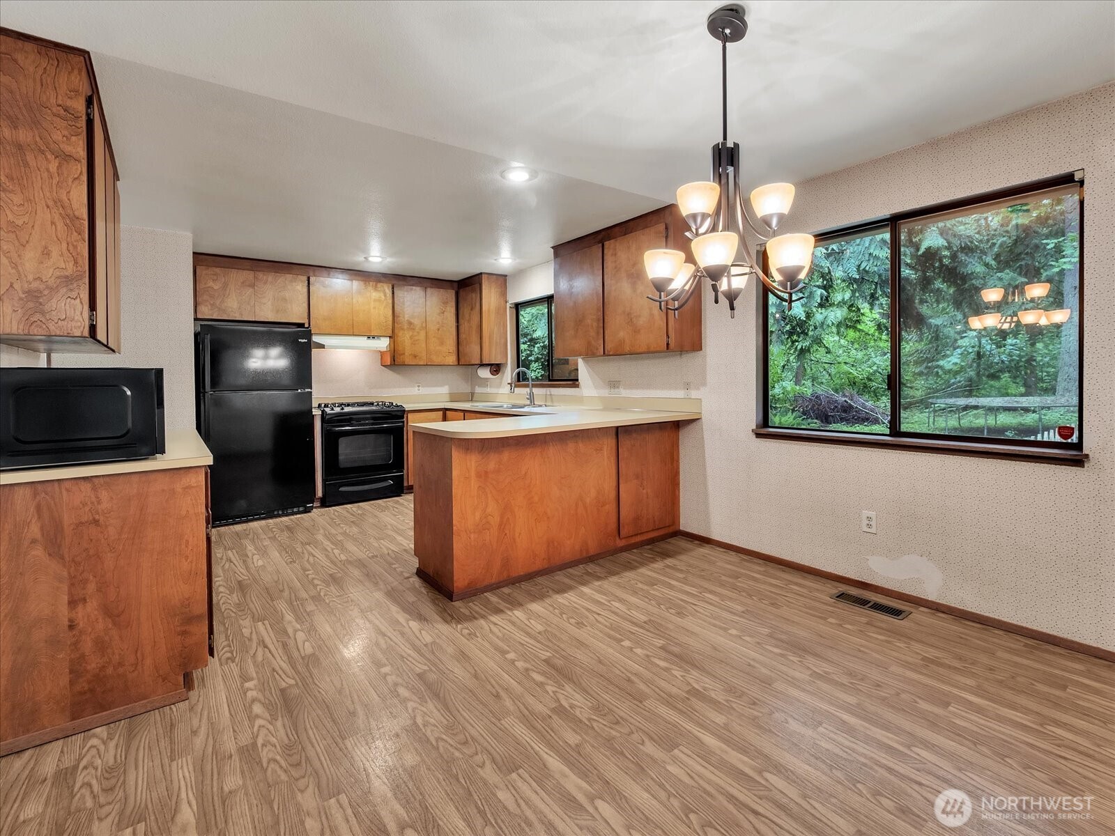 15409 216th Avenue NE