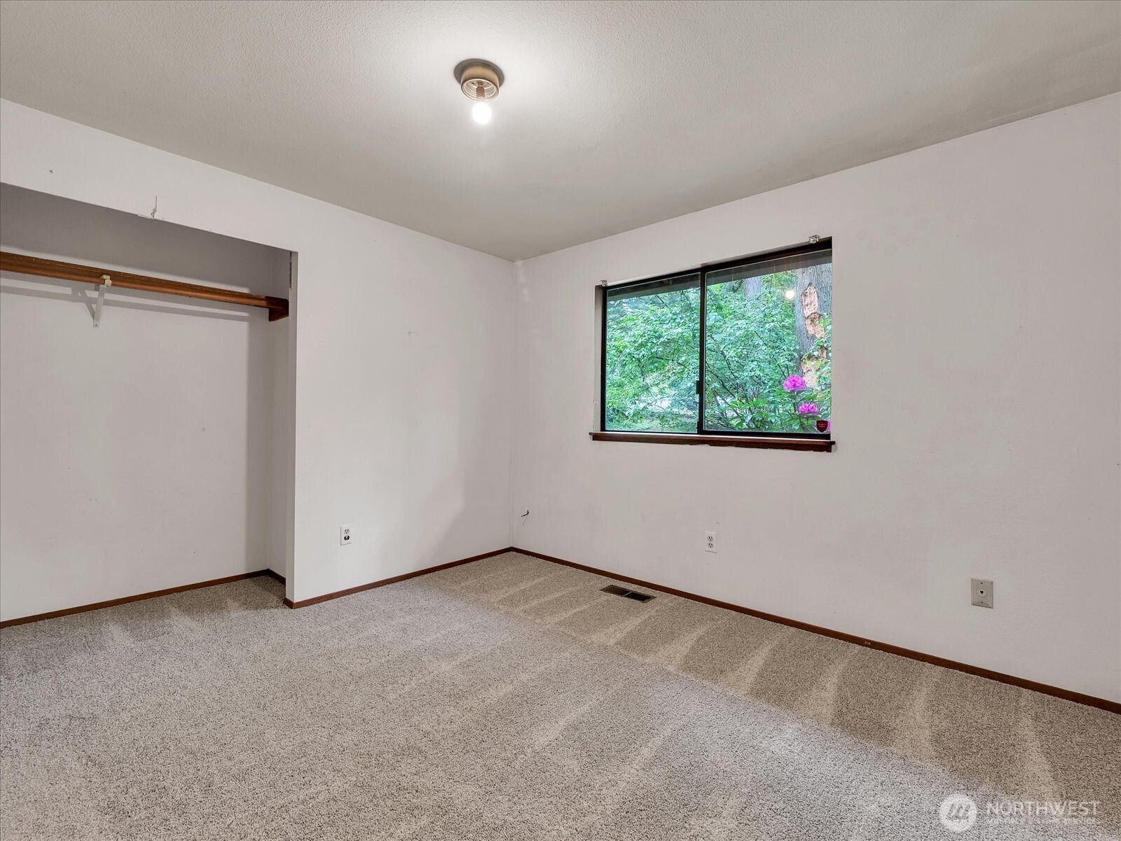 15409 216th Avenue NE