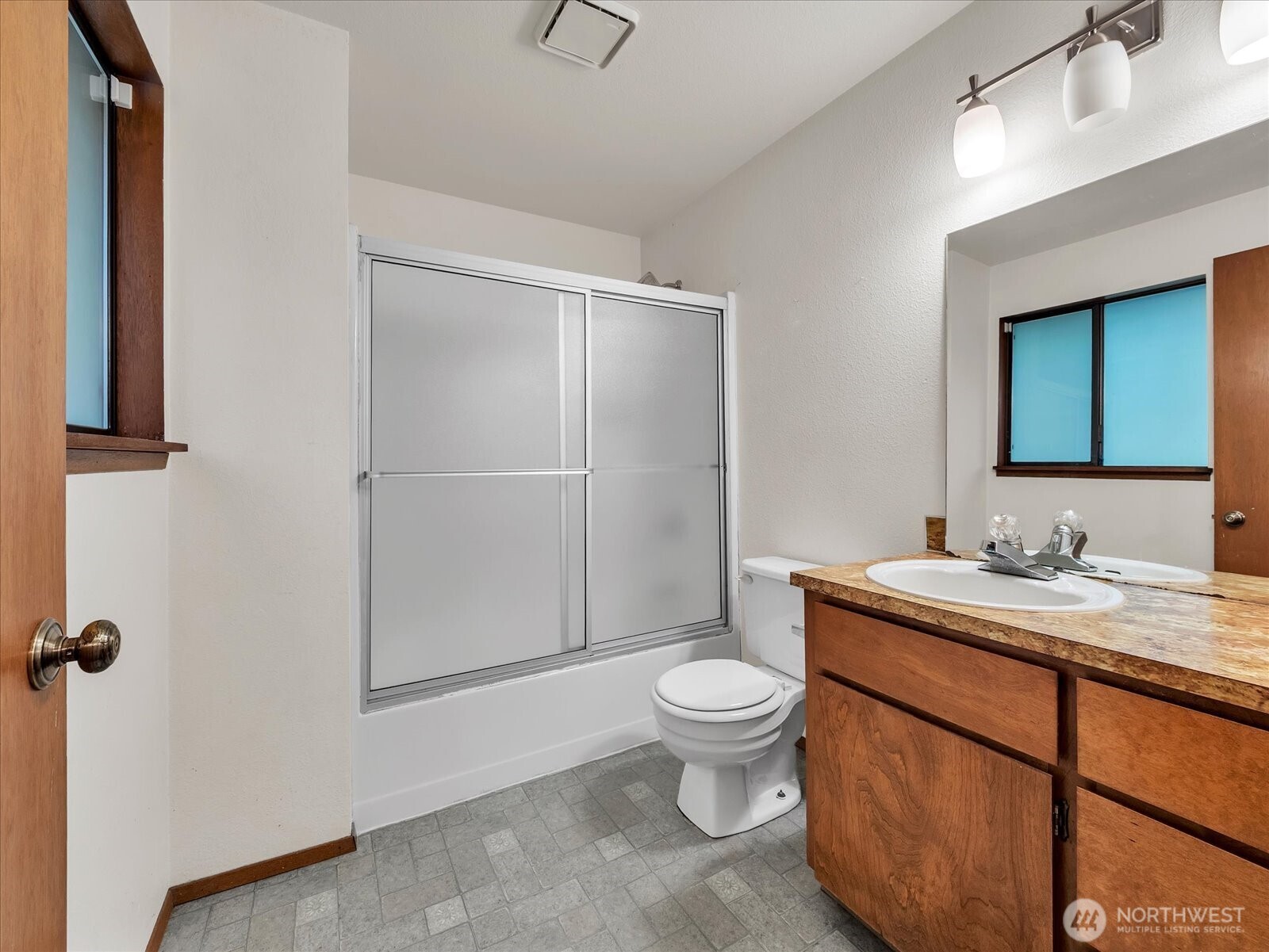 15409 216th Avenue NE