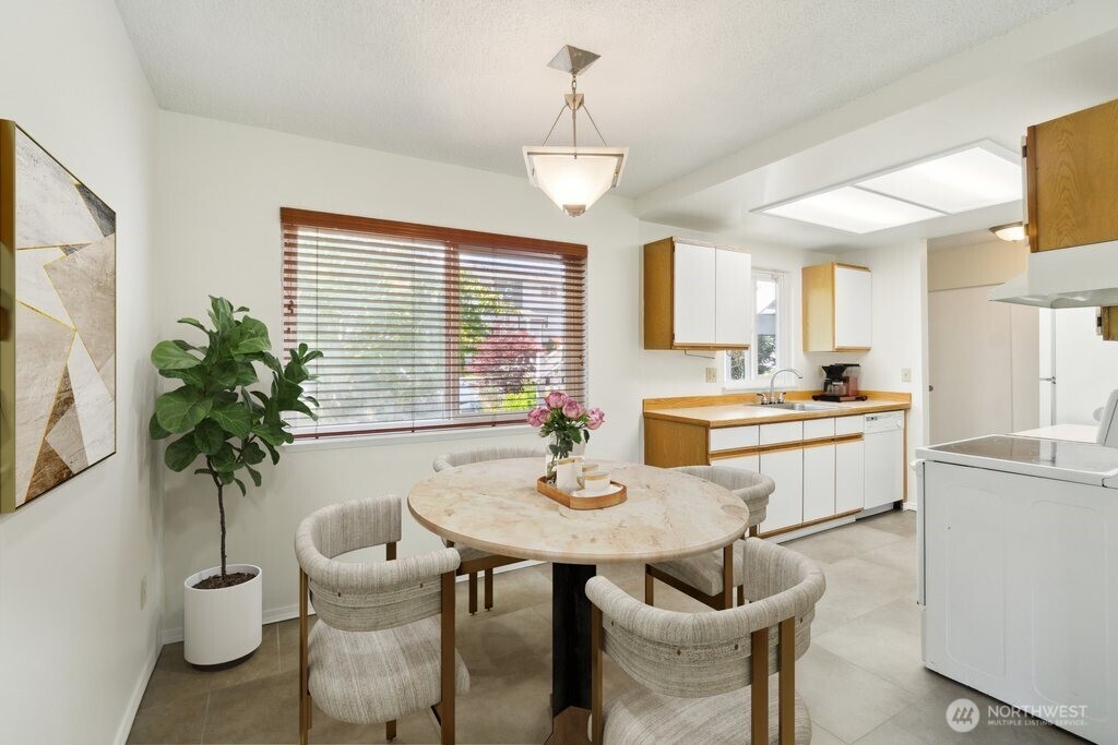 8823 Holly Drive Unit: H102