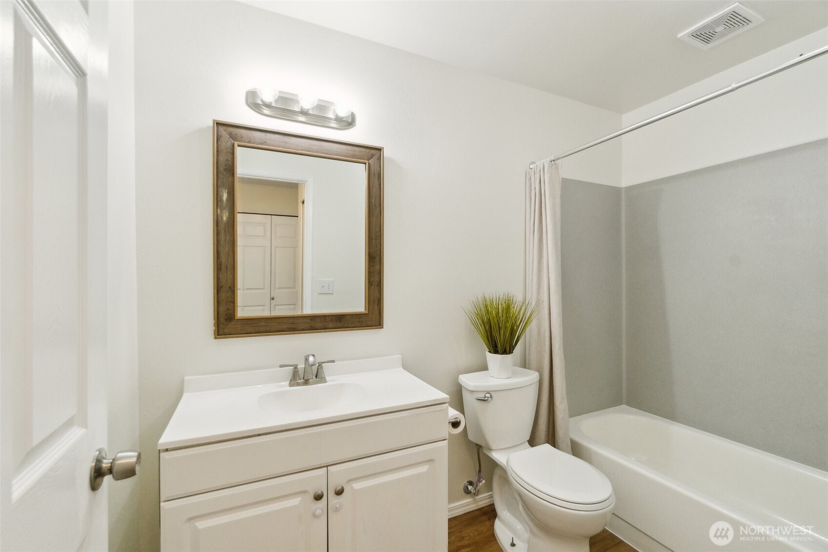 8823 Holly Drive Unit: H102