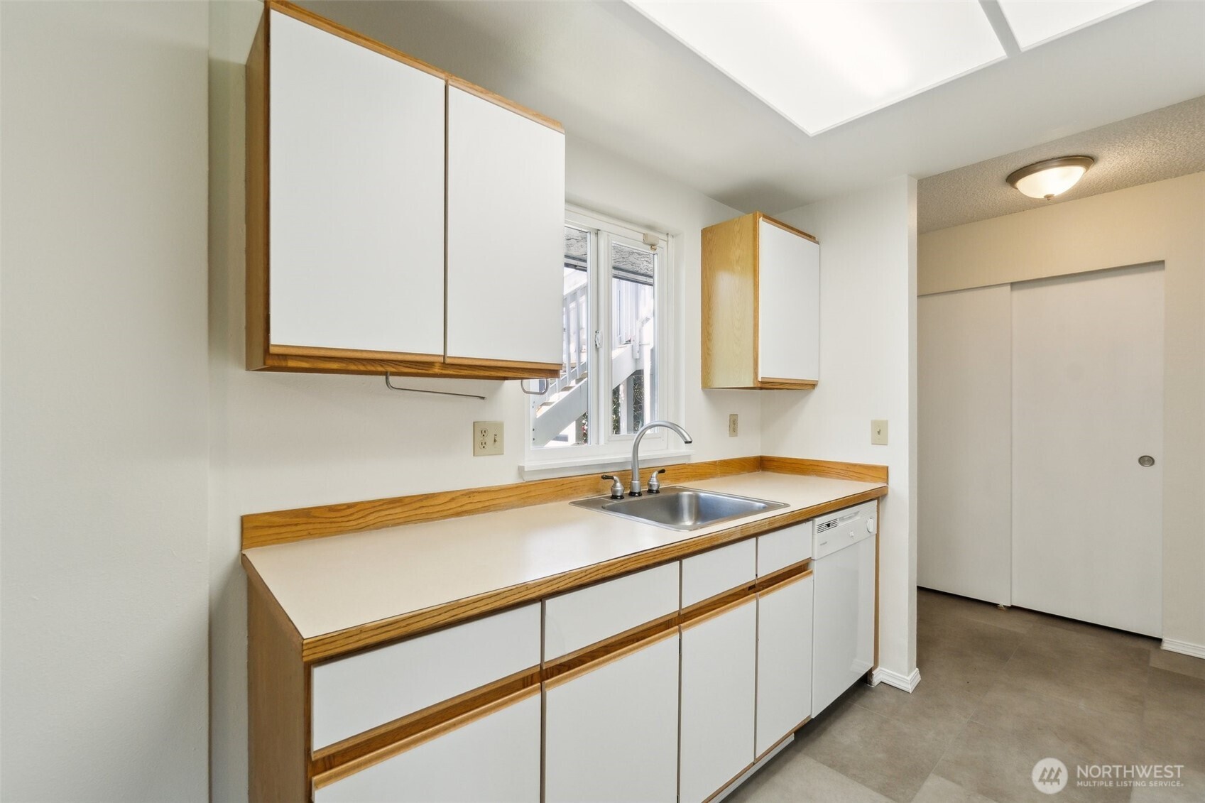 8823 Holly Drive Unit: H102