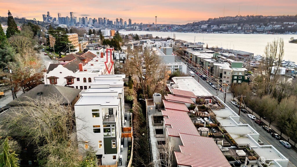 2921 Franklin Avenue E Unit: A