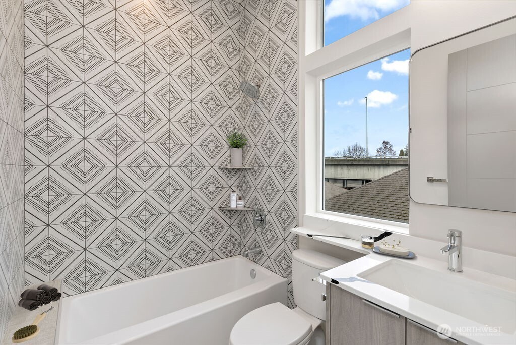 2921 Franklin Avenue E Unit: A