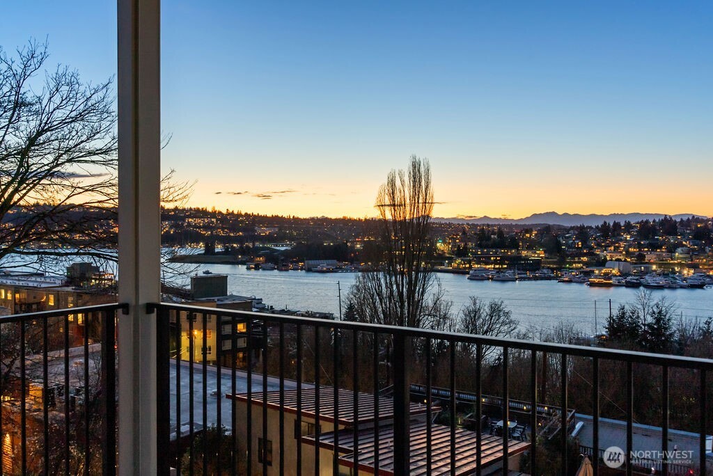 2921 Franklin Avenue E Unit: A