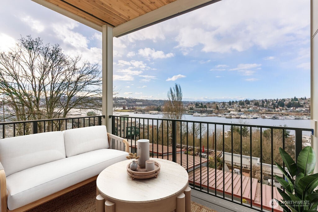 2921 Franklin Avenue E Unit: A