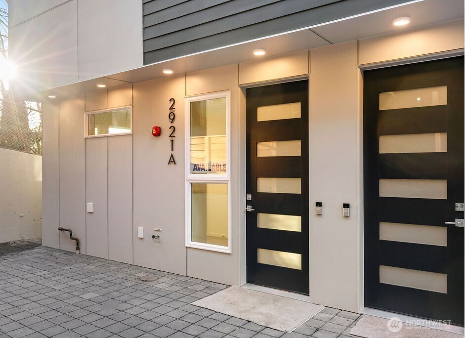 2921 Franklin Avenue E Unit: A