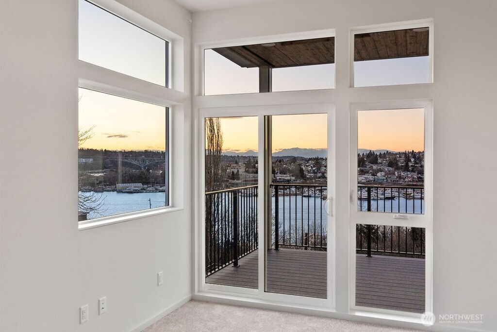 2921 Franklin Avenue E Unit: A