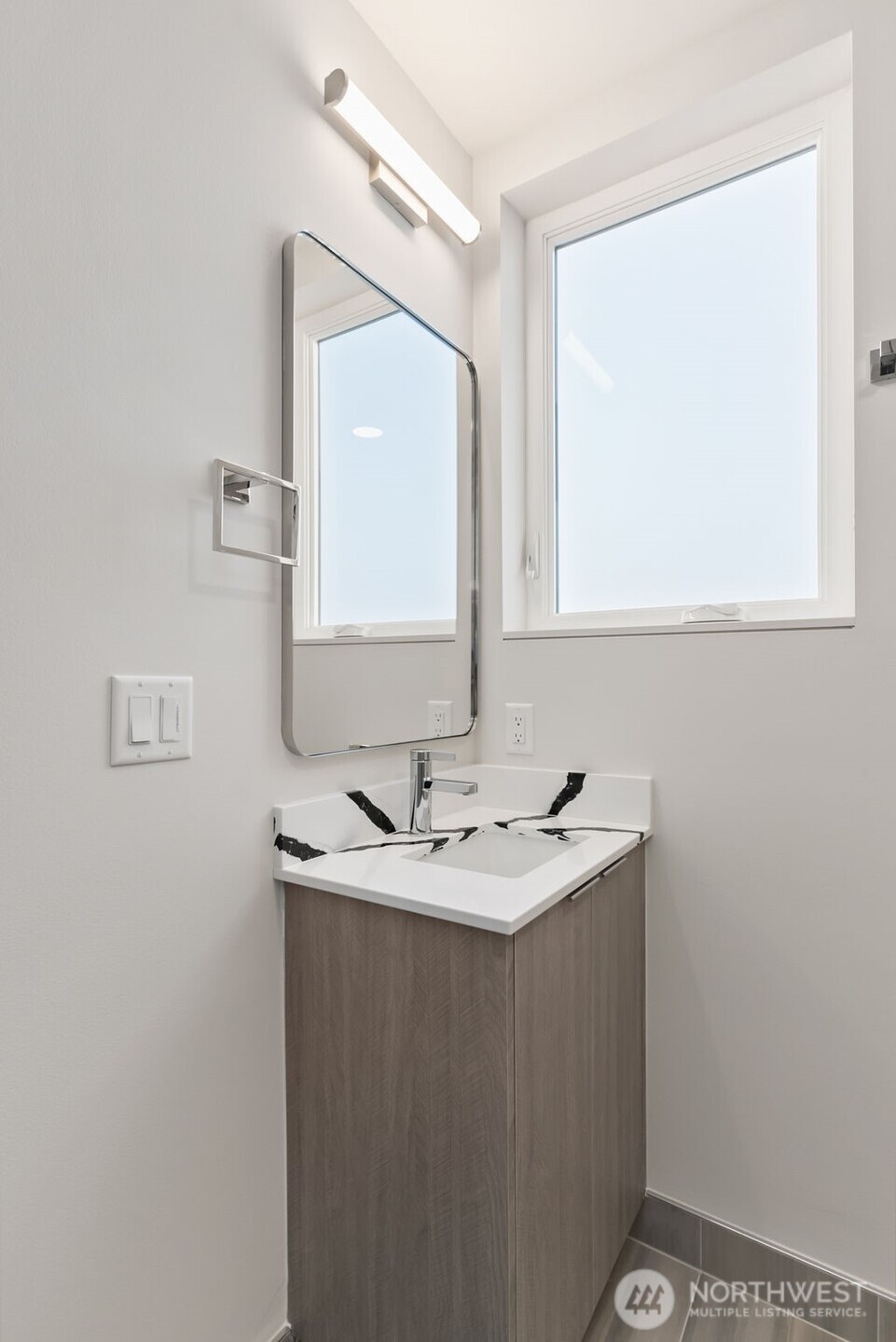 2921 Franklin Avenue E Unit: A