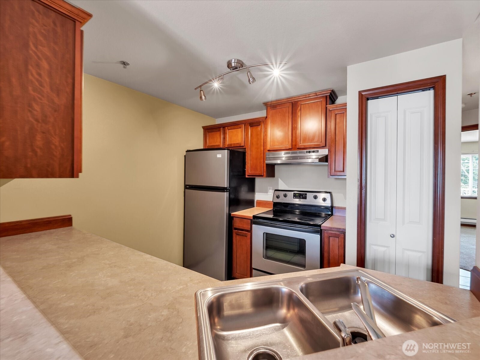 11527 Highway 99 Unit: E305