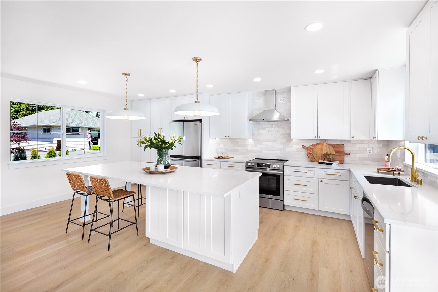11902 20TH STREET NORTHEAST