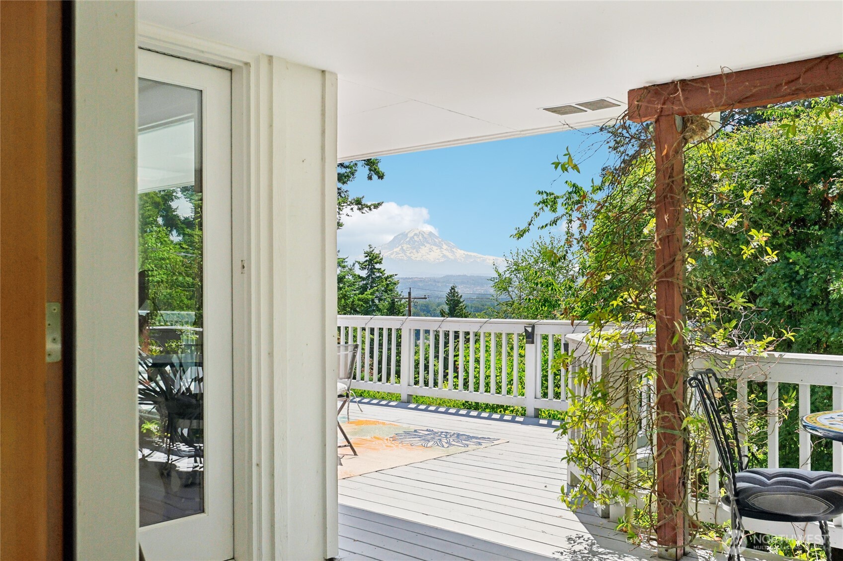 5325 Monta Vista Drive E