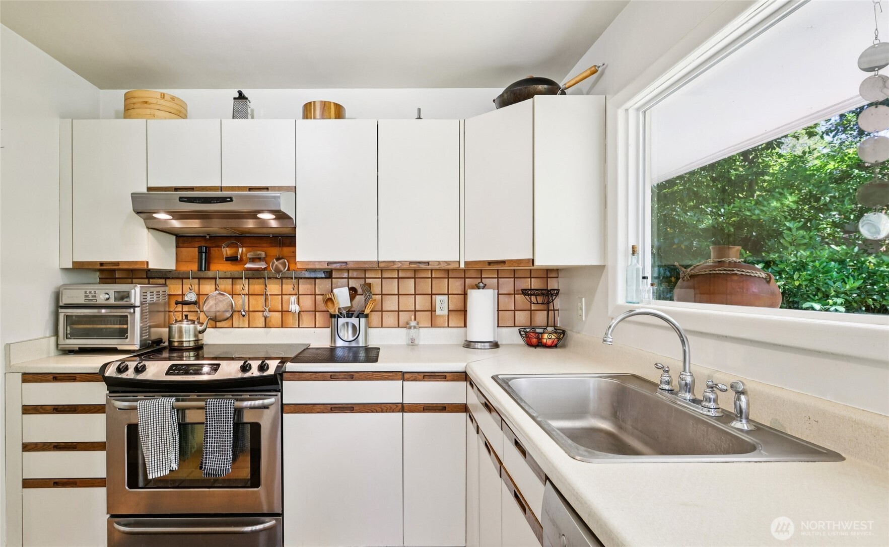 5325 Monta Vista Drive E