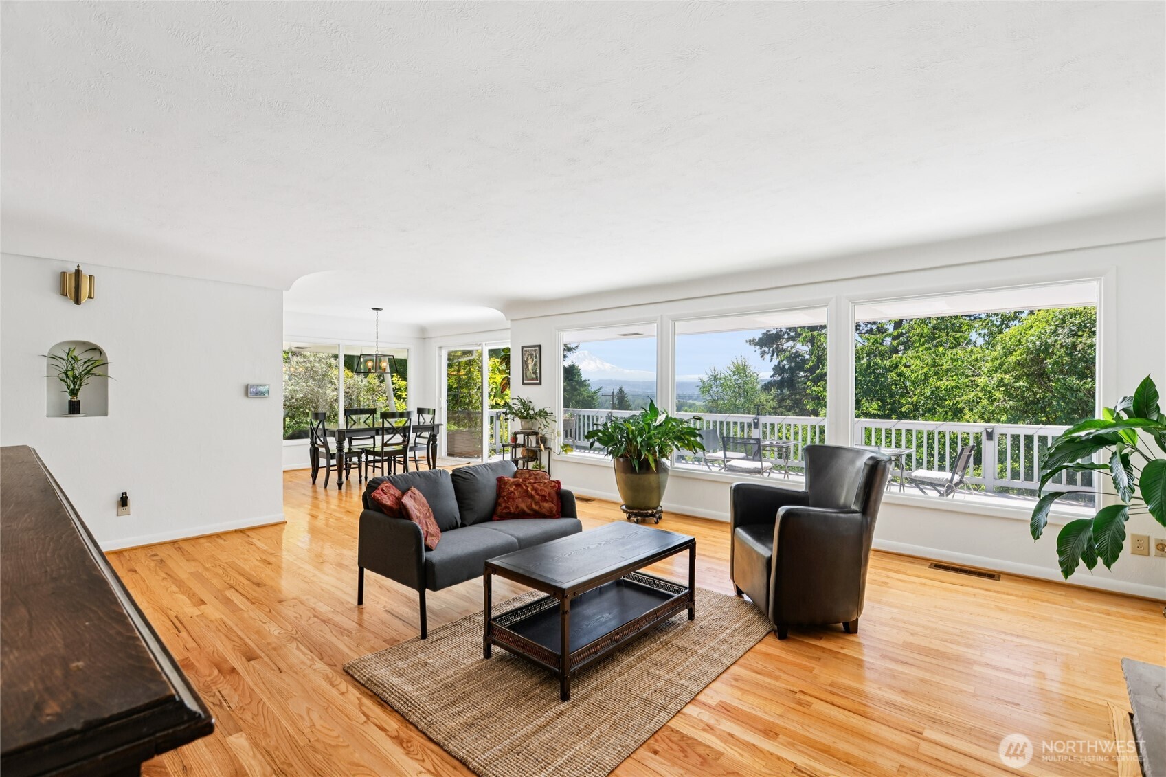 5325 Monta Vista Drive E