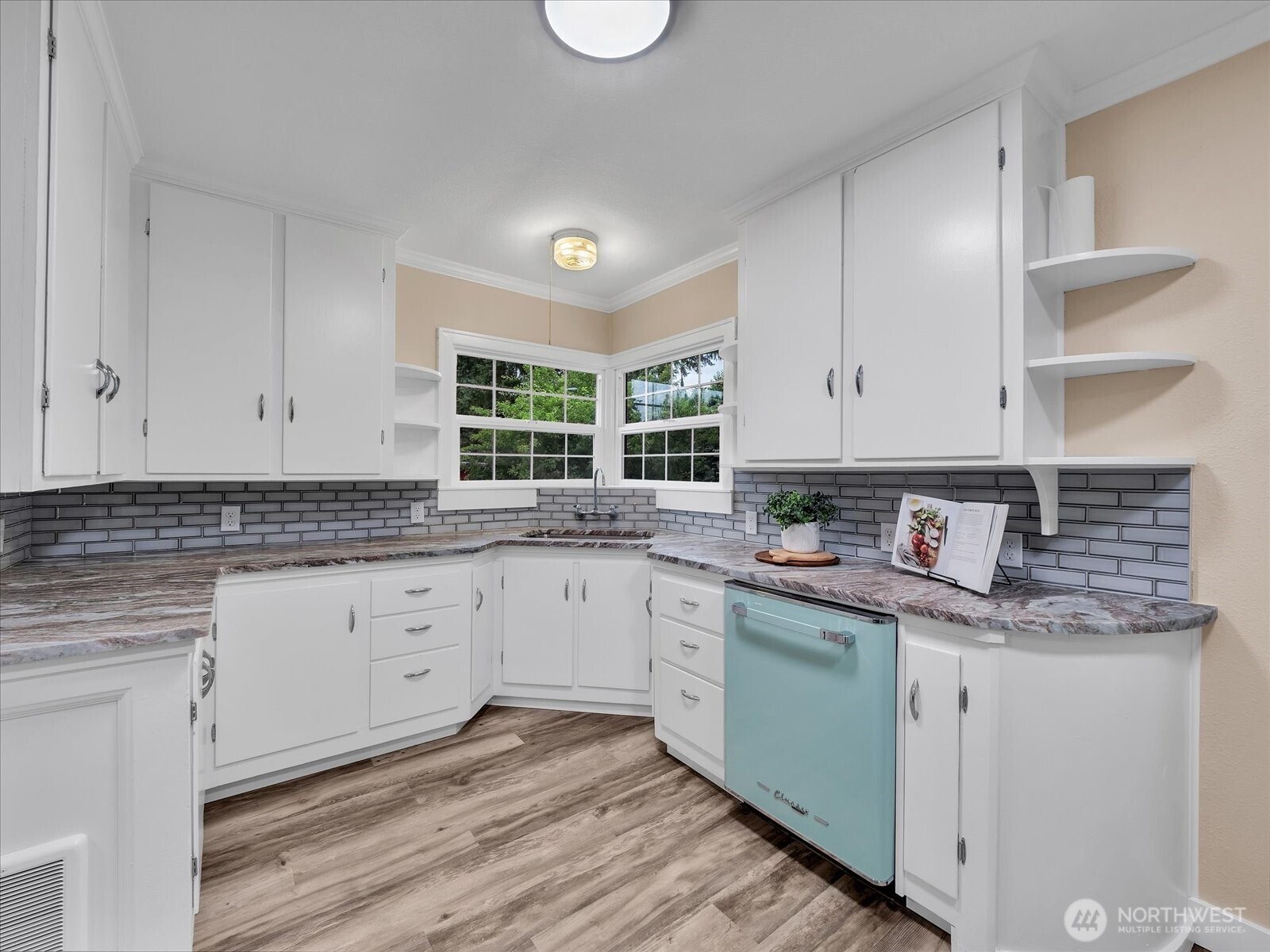 6822 Maltby Road