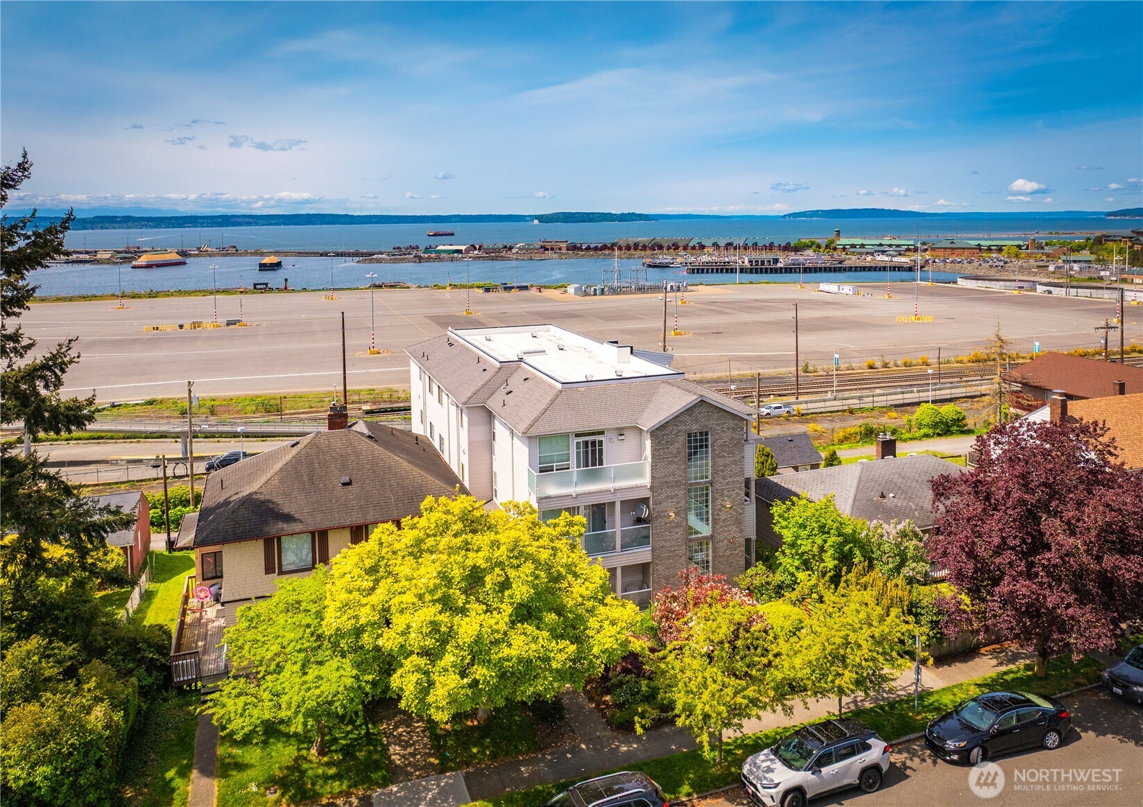 2423 Grand Avenue Unit: 5