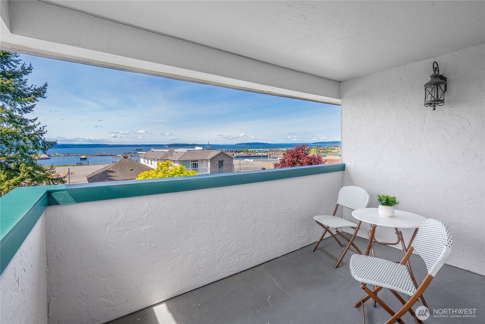 2423 Grand Avenue Unit: 5