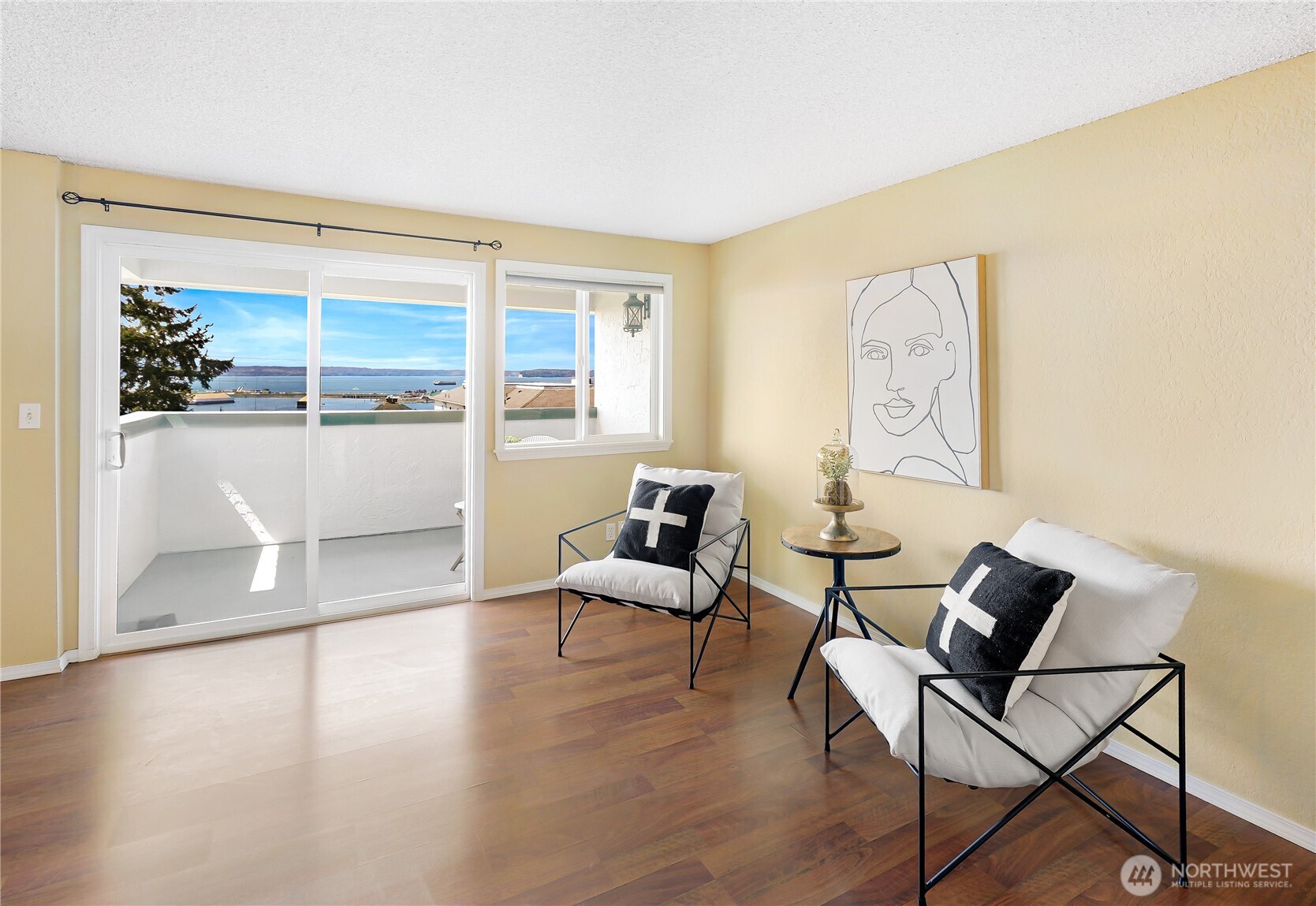 2423 Grand Avenue Unit: 5