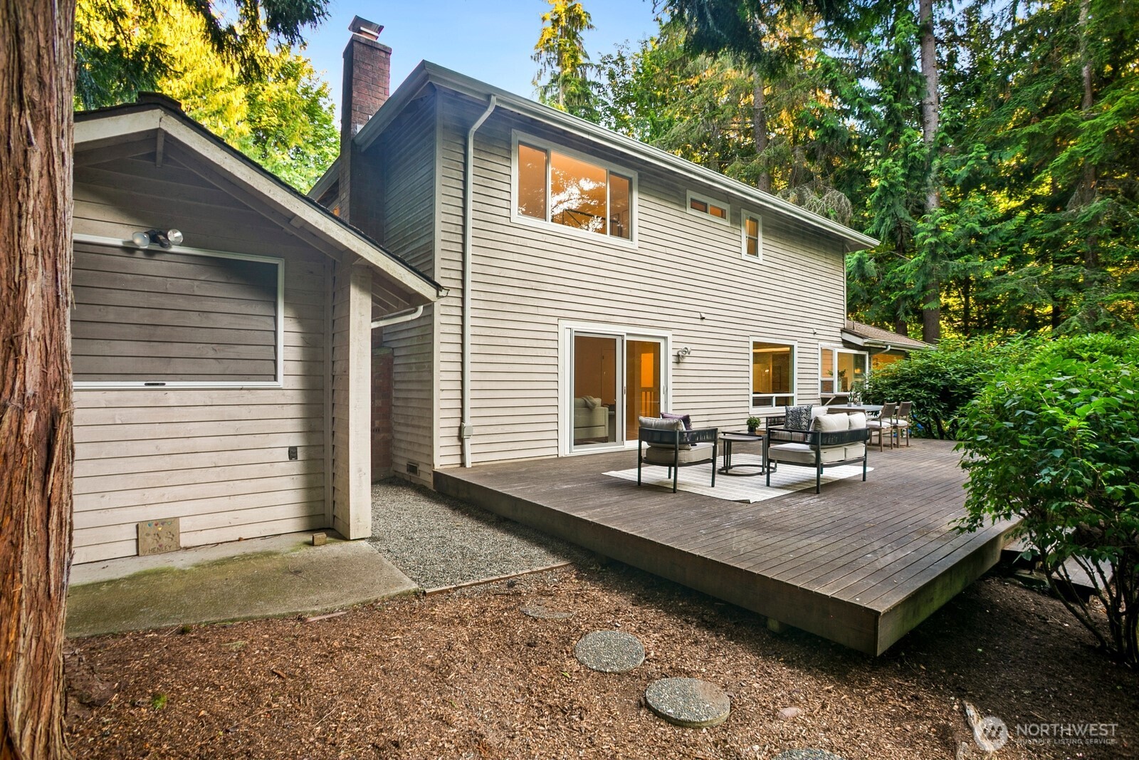 6807 205th Avenue NE